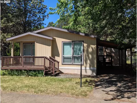 1809 26th St, La Grande, OR 97850