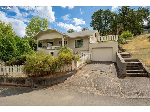 857 SE Watson St, Roseburg, OR 97470
