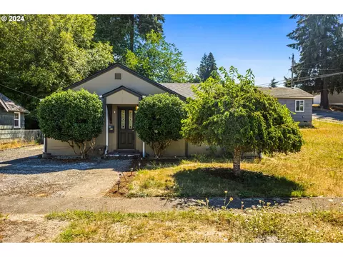1315 Hawthorne St, Sweet Home, OR 97386