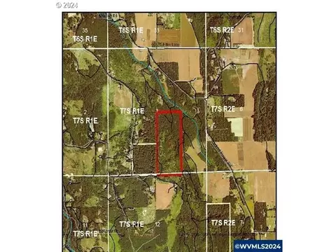 000 Crooked Finger Rd, Scotts Mills, OR 97375