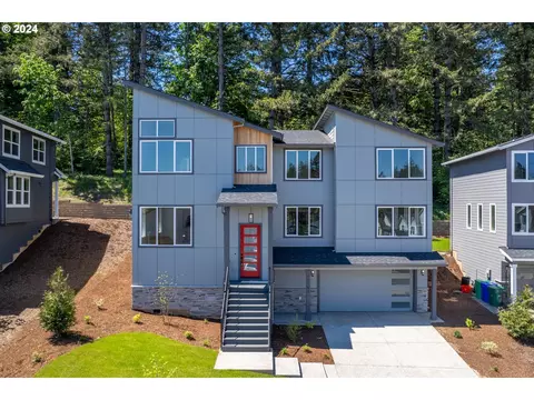 10153 SE Heritage Rd, Happy Valley, OR 97086