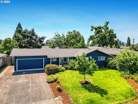 1673 Lawnridge Ave, Springfield, OR 97477