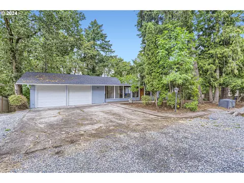 16544 SE Dagmar Rd, Milwaukie, OR 97267