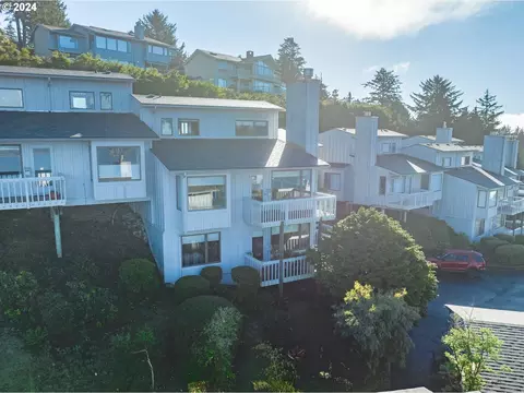 26 Bluffs Dr, Gleneden Beach, OR 97388