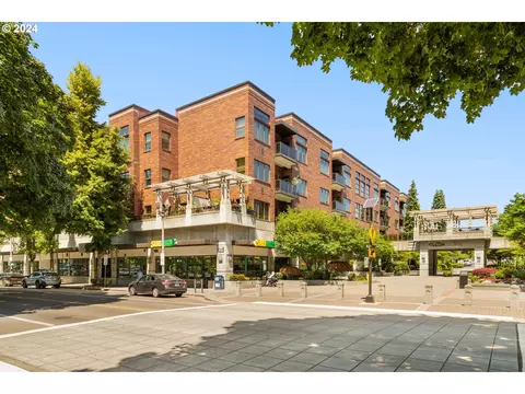 400 W 8th St #316, Vancouver, WA 98660