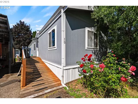 21201 NE 58th St #10, Vancouver, WA 98682