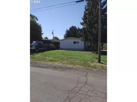 809 Biggs St, Wasco, OR 97065