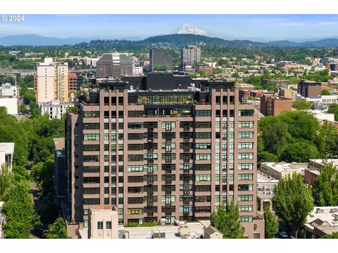 333 NW 9th Ave #1117, Portland, OR 97209