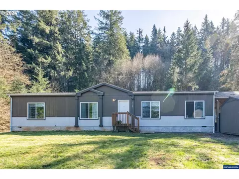 1669 Cedar St, Sweet Home, OR 97386