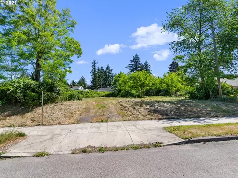5716 SE 122nd Ave, Portland, OR 97236