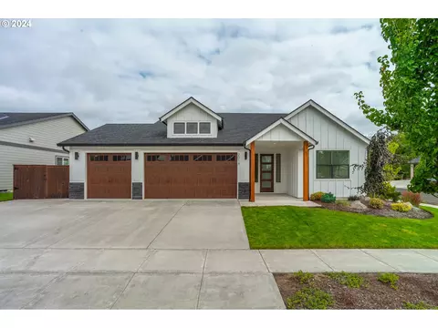 2014 SE 13th St, Battle Ground, WA 98604
