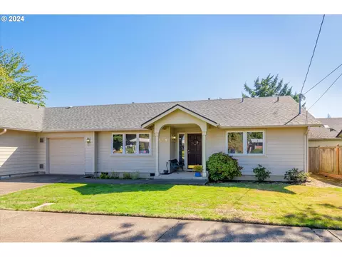 1645 Gilham Rd, Eugene, OR 97401