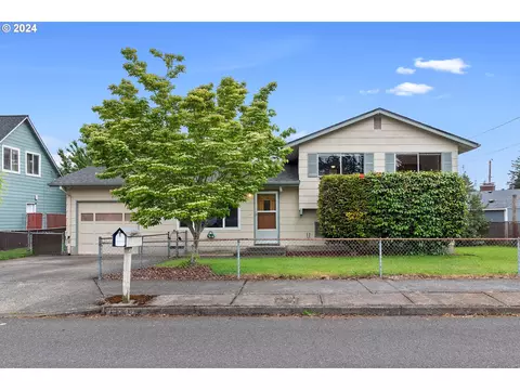 16740 SE Kelly St, Portland, OR 97236
