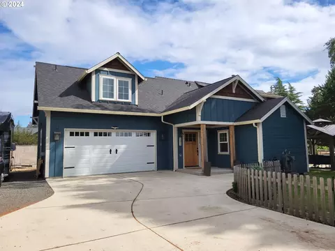 241 SE Hope Ct, Sheridan, OR 97378