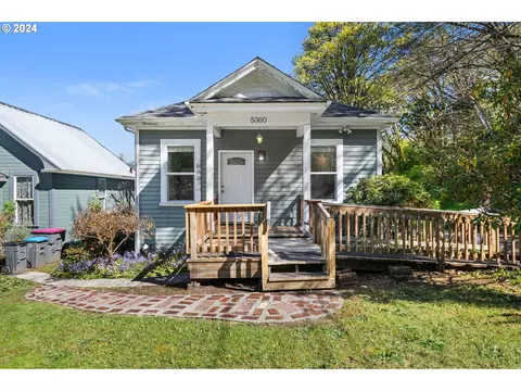 5360 Alder St, Astoria, OR 97103