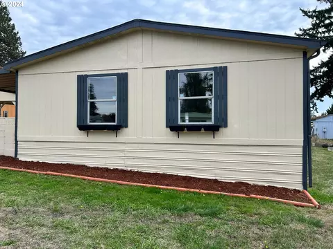 36451 S Sawtell Rd #27, Molalla, OR 97038