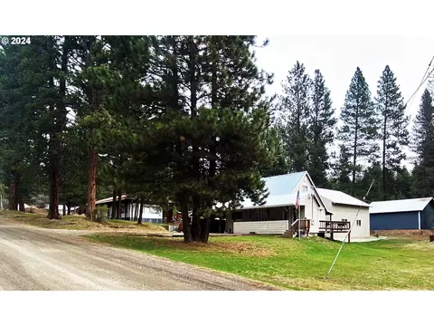 182 Bonanza St, Sumpter, OR 97877