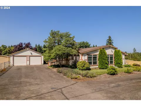 37121 Rock Hill Dr, Lebanon, OR 97355
