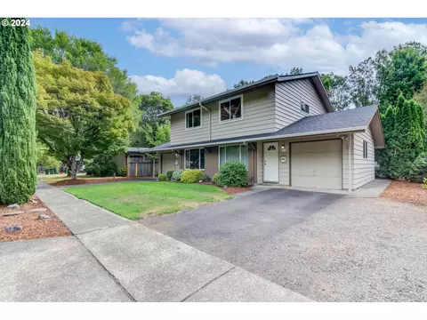 7660 SW Bel Aire Dr, Beaverton, OR 97008