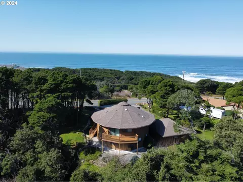 33327 Ophir Rd, Gold Beach, OR 97444