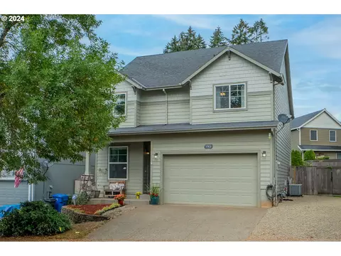 37821 Hamilton Ridge Dr, Sandy, OR 97055