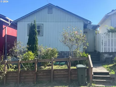 63751 Ellen St, Coos Bay, OR 97420