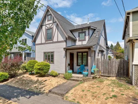 5811 N Bowdoin St, Portland, OR 97203