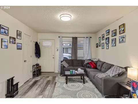 Other - 504 E 9th 14 St, Newberg, OR 97132 photo 6 of 9