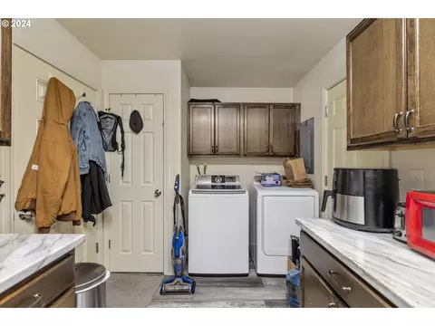 Other - 504 E 9th 14 St, Newberg, OR 97132 photo 9 of 9