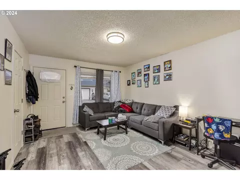 Other - 504 E 9th 14 St, Newberg, OR 97132 photo 7 of 9