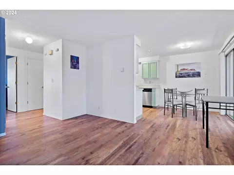 605 SE 121st Ave #8, Vancouver, WA 98683