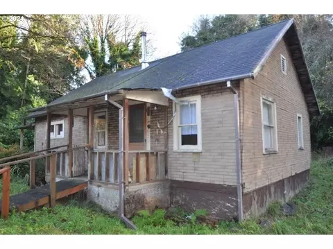 91587 Oklahoma Hill Rd, Clatskanie, OR 97016