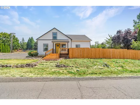 788 Bridge St, Lafayette, OR 97127