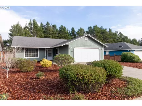 116 Park Village Loop, Florence, OR 97439