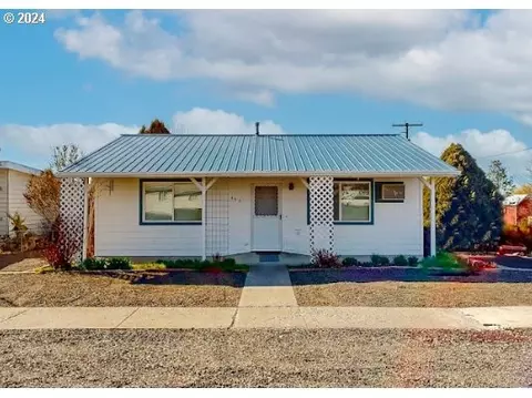 446 N 3rd St, Athena, OR 97813