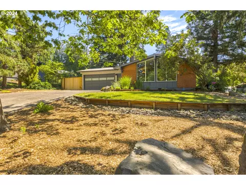 4626 SW 53rd Ave, Portland, OR 97221