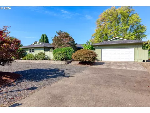 1902 Springhill Dr, Albany, OR 97321