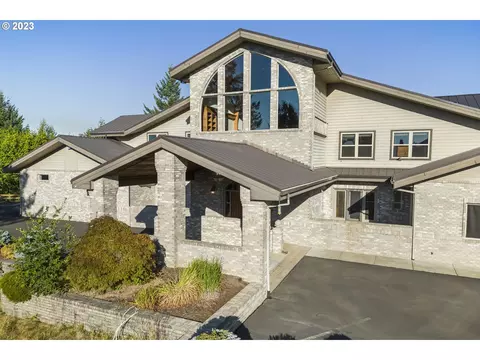 41525 SE Vista Loop Dr, Sandy, OR 97055