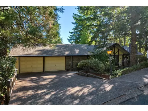 1065 Brookside Dr, Eugene, OR 97405