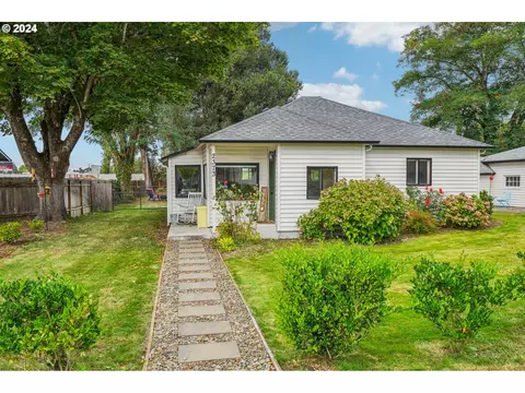 2373 SE 48th Ave, Hillsboro, OR 97123