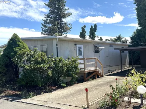 2150 Laura St #25, Springfield, OR 97477