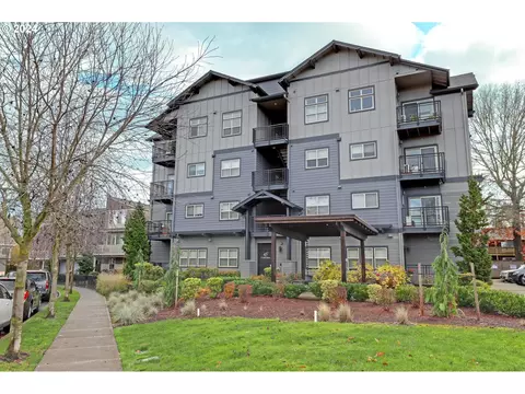 13925 SW Meridian St #302, Beaverton, OR 97005