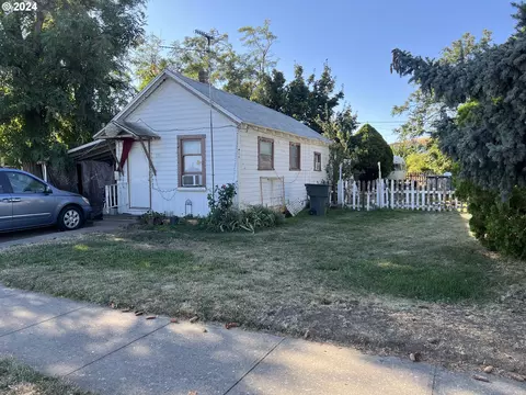 106 E Broadway Ave, Milton Freewater, OR 97862