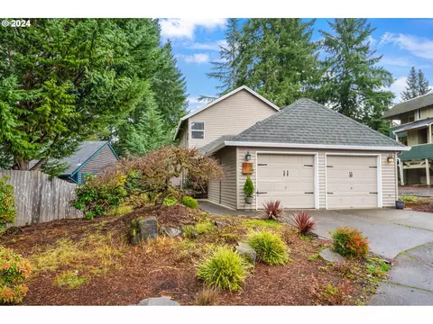 5370 NW Innisbrook Pl, Portland, OR 97229