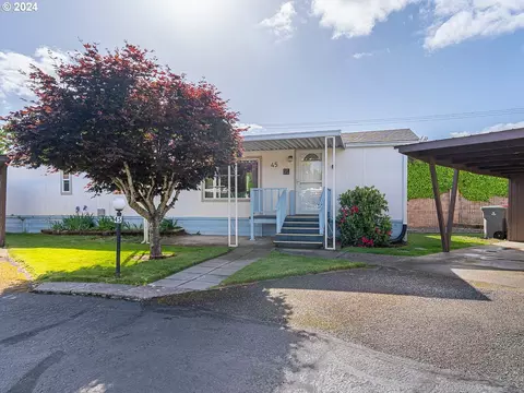 1501 SW Baker St #45, Mcminnville, OR 97128
