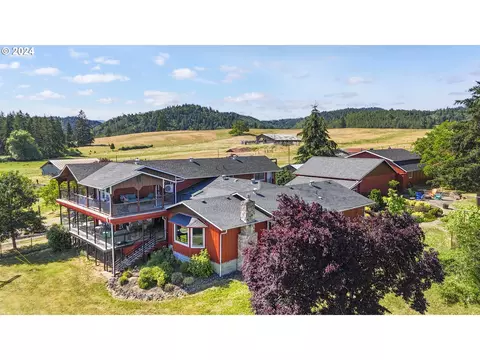 1083 Rogers Rd, Roseburg, OR 97471
