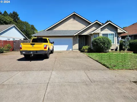 88073 Natalie Ln, Veneta, OR 97487