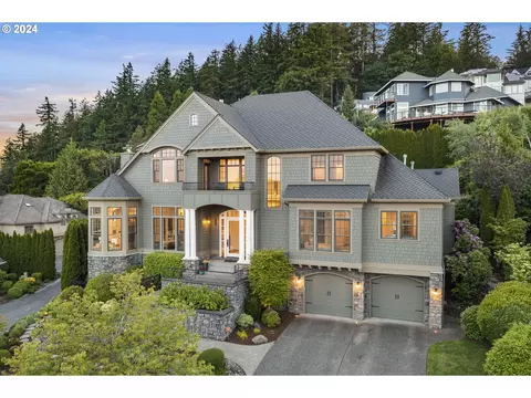 1961 Cheryl Ct, Lake Oswego, OR 97034