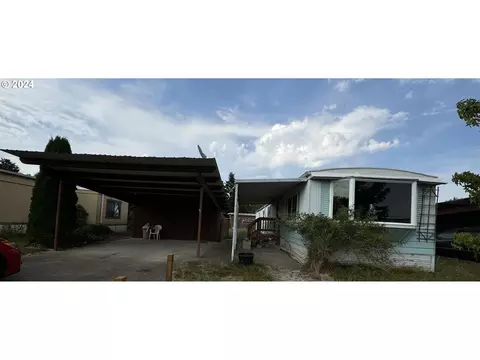 1527 NW 8th St, Mcminnville, OR 97128