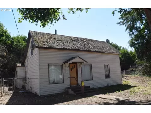 313 S Broad St, Weston, OR 97886